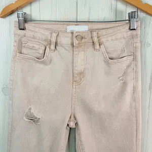 VERVET‎ Skinny High-Rise Distressed Crop Jean in Blush/Taupe, Size 27 thumbnail 3
