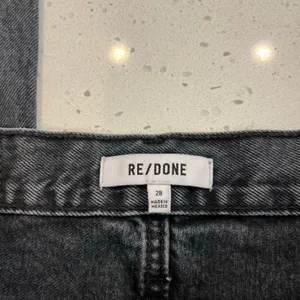 RE/DONE High Rise Loose Jeans in Washed Black with Rips Size 28‎ thumbnail 7