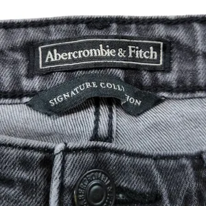 Abercrombie & Fitch Jeans Size 24 Signature Collection High Rise Girlfriend Jean thumbnail 5