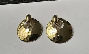Pretty Clip-on Clip On Earrings Gold Tone Door Knocker Style thumbnail 1