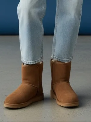 UGG Cory II Slim Boots 7 Chestnut $170 Retail EUC thumbnail 1