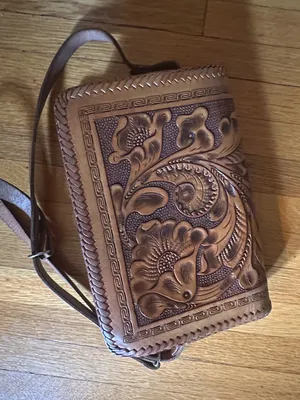 Vtg Hand Tooled Leather Mexico Stamped Crossbody Bag thumbnail 11