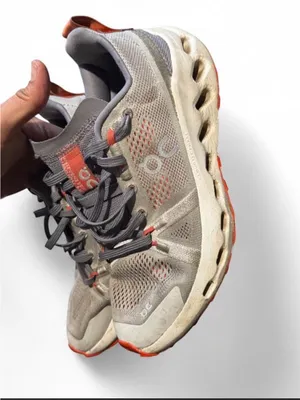 On Running Gray Trainer with Orange Accent Size 6 thumbnail 2