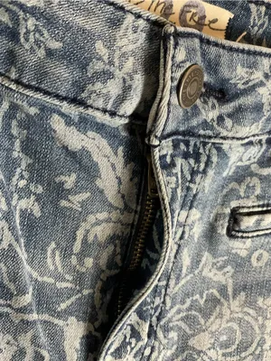 Free People We The Free Dream Lover Printed Flare Jeans – Size 29 thumbnail 5