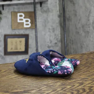 NWT Bridgerton Izzy & Liv Womens Enchanting Floral Bee Slippers Navy Blue 6M thumbnail 5