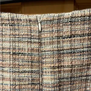 Pink Lily Tweed Mini Skirt faux pearl button detail women’s size M thumbnail 5