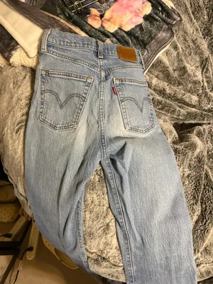 Levi’s Ribcage jeans thumbnail 2
