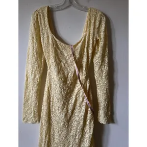 Oh Polly Isolde Premium Lace Long-Sleeve Maxi Dress in Butter Yellow Size M New thumbnail 4