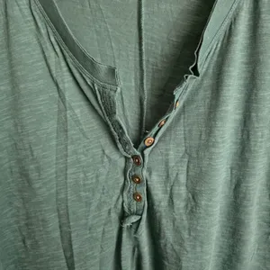 Maurices Green Long Sleeve Henley With Embroidered Lace Sleeve Details Size XL thumbnail 5