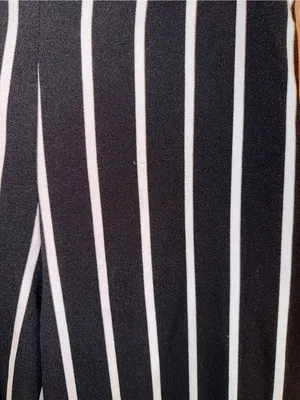 Day To Day Striped Wide-Leg Crop Pants - Black & White thumbnail 4