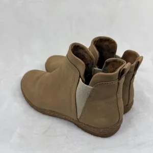 Baretraps Tan Chelsea Ankle Booties Faux Leather Round Toe Size 7M‎ BC0016702 thumbnail 7