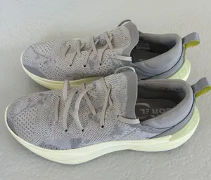 Sneakers thumbnail 3