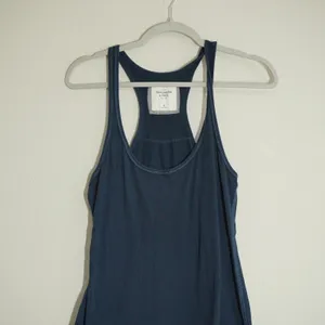 Vintage Abercrombie & Fitch Women's Long Tank Top Navy Blue Ruffle Hem Racerback thumbnail 3