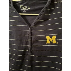 Michigan Wolverines Women's M Striped Hooded Shirt Size M G-III Sports For Her thumbnail 4
