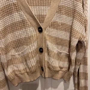 Evereve Large Kiki Cardigan Beige‎ Striped Waffle Knit Cotton Modal Sweater thumbnail 2