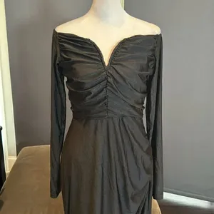 Women’s Black Long Sleeve Off the Shoulder BodyCon Dress Long Leg Slit Size L thumbnail 2