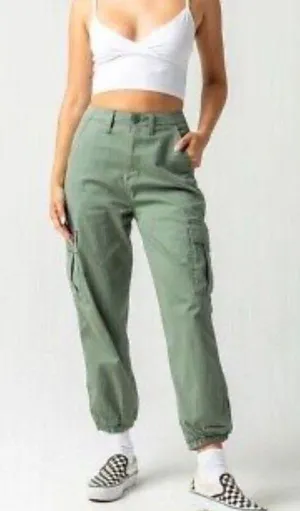 Levi’s High-Waisted Cargo Joggers thumbnail 1