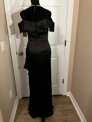 David's Bridal Black Off-Shoulder Satin Fancy Bridesmaid Wedding Guest Dress thumbnail 5