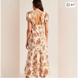 Abercrombie & Fitch cream and brown print puff sleeve floral maxi dress. M thumbnail 2
