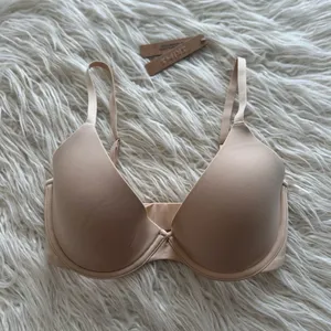 Skims Fits Everybody Scoop Plunge Bra Sand Size 32DD thumbnail 2