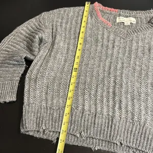 Vintage Havana‎ happy face Gray V-Neck Sweater with Pink Details thumbnail 4