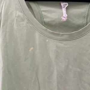 Lululemon Tanktop size 8 pistachio green thumbnail 4