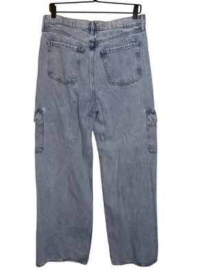 Old Navy Extra High-Waisted Sky-Hi Wide Leg Cargo Jeans - Light Wash 10 thumbnail 8