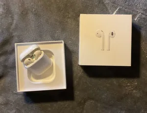 AirPods  thumbnail 1