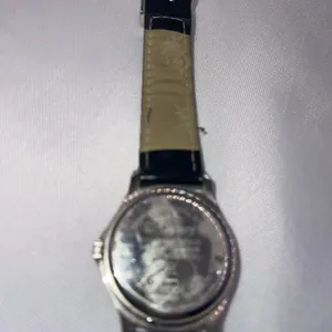 MICKEY MOUSE Authentic "DISNEY" Women's Watch-Leather Needs‎ Battery thumbnail 3