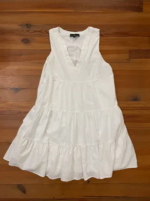 Tuckernuck Pomander Place Kenzo Tiered Dress White Swiss Dot Sleeveless Medium thumbnail 3