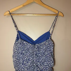 Lulu‘s Walk the Walk Blue Floral Print Ruched Bodycon Mini Dress Size M thumbnail 6