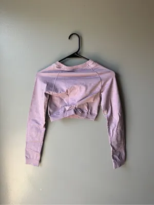 Gymshark Women’s Seamless Long Sleeve Crop Top Pink Size Small thumbnail 4