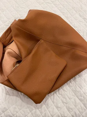 Boutique Tan Leather Purse thumbnail 2