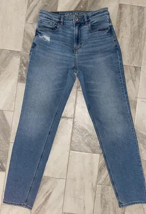 American Eagle Mom Jeans thumbnail 2