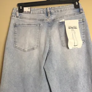 NWT Almost Famous 90s Jeans Juniors 11 Light Wash Sparkle Wide Leg Flare Baggy thumbnail 3