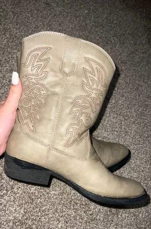 Cowgirl / Cowboy Boots thumbnail 1