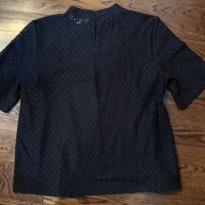 ANN TAYLOR LOFT Women’s Black Lace Half Sleeve Blouse Button At Neck Sz Med thumbnail 2