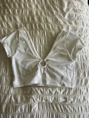 White Size L thumbnail 1