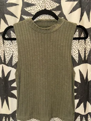 American Eagle Green Mock Neck Tank Top thumbnail 1