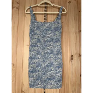 NWT Lulus Exuberant Chicness Blue Floral Sleeveless Mini Dress Party Night Out M thumbnail 2