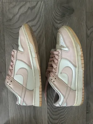 Women’s Dunk Low Orange Pearl Nike thumbnail 4