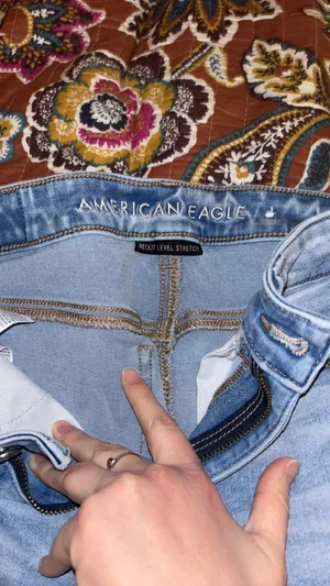 American Eagle Jeans  thumbnail 3