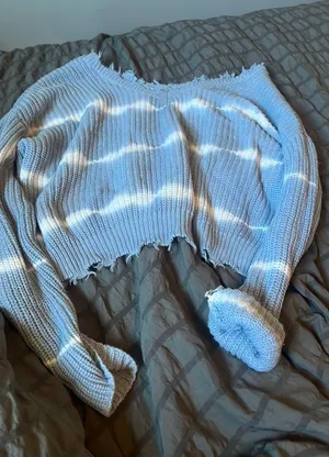 Jessica Simpson Sweater thumbnail 1