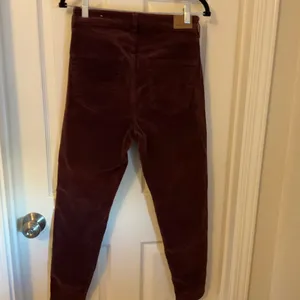 American Eagle Burgundy skinny corduroy pants size 6 thumbnail 8