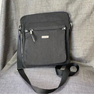 Baggallini Go bagg cross body thumbnail 3