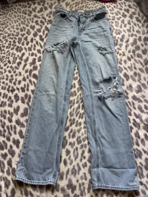 PacSun 90s Boyfriend Jeans Ripped thumbnail 1