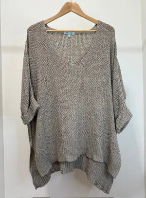 She + Sky Oversized V‑Neck Sweater - Taupe – One Size thumbnail 1