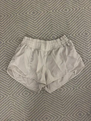 Lululemon Hotty Hot Shorts thumbnail 2