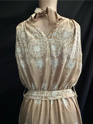 AZ Sleeveless Taupe & White Floral Print Maxi Dress Tie Waist LG NWT thumbnail 10