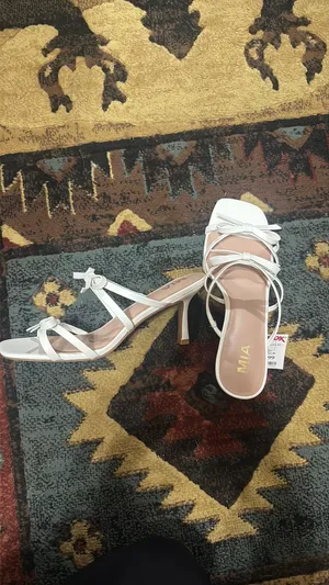 Mia women’s heels thumbnail 2